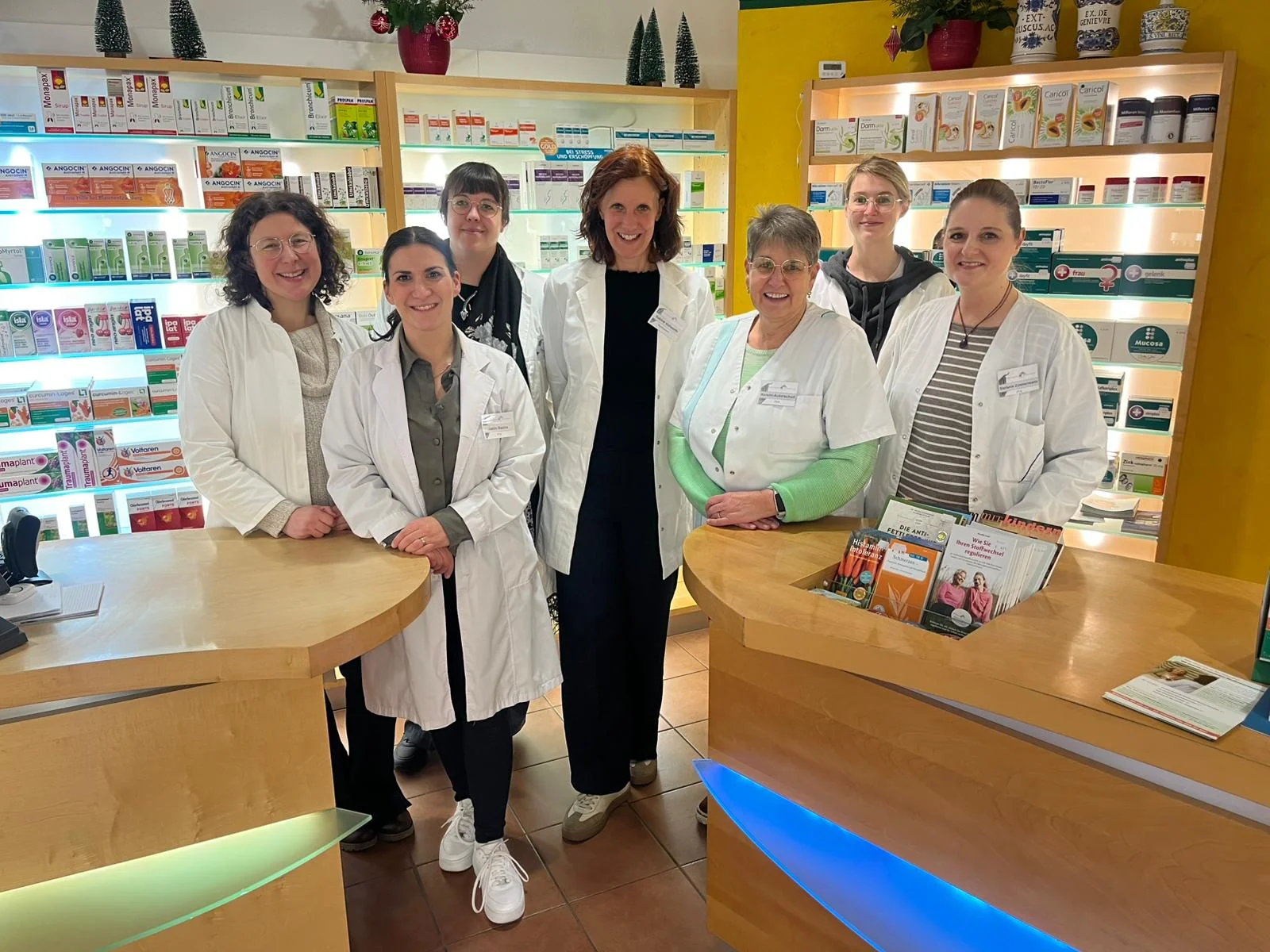 Team der Vollwerth-Apotheke Siegen